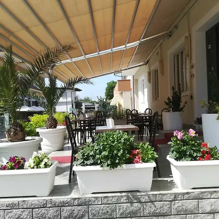 Ξενοδοχείο Mon Reve 3*